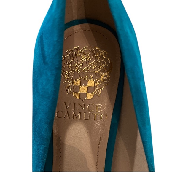 New Vince Camuto Vibrant Turquoise Suede Heels Size 7.5 - Picture 6 of 10